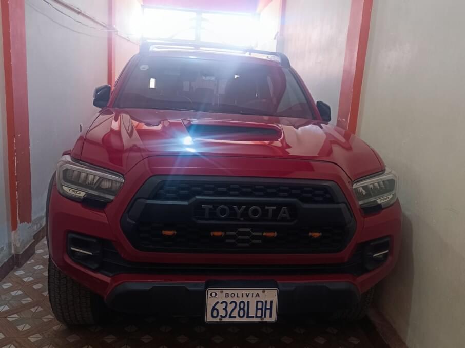 TOYOTA TACOMA 2022 14.000 Kms.