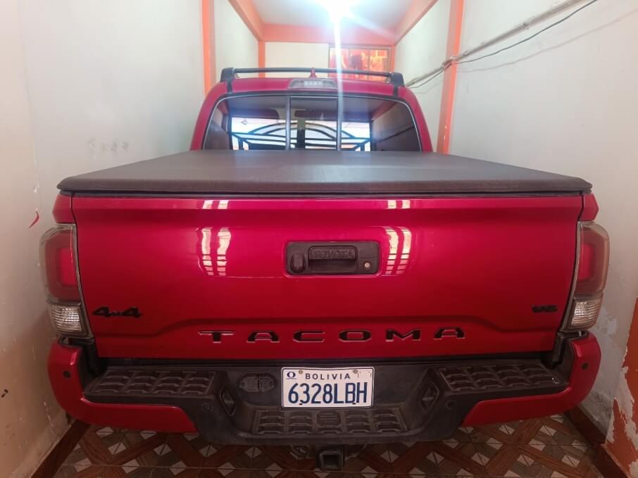 TOYOTA TACOMA 2022 14.000 Kms.
