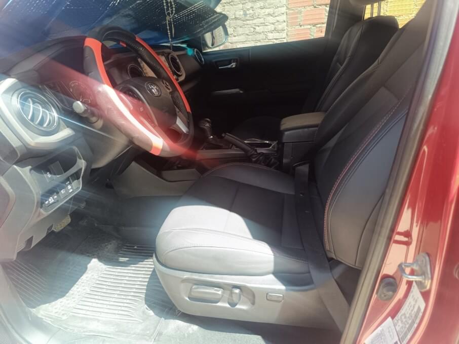 TOYOTA TACOMA 2022 14.000 Kms.