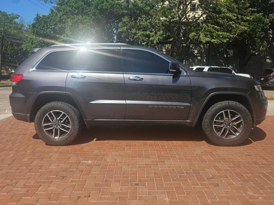 JEEP GRAND CHEROKEE 2019 26.500 Kms.