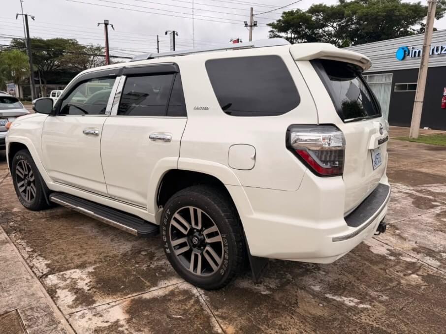 TOYOTA 4RUNNER 2021 26.821 Kms.