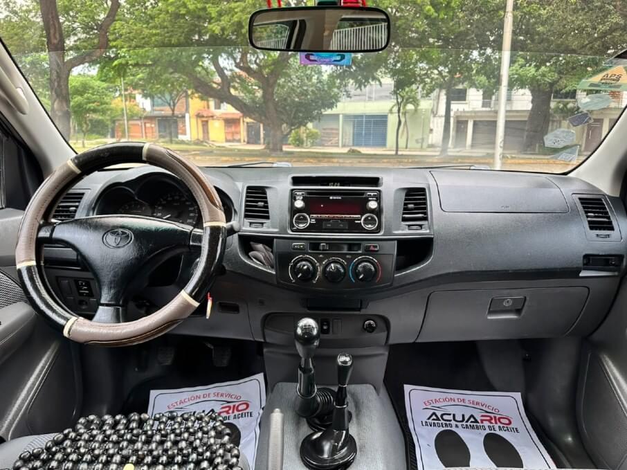 TOYOTA HILUX 2015 216.000 Kms.