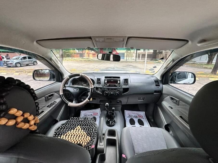 TOYOTA HILUX 2015 216.000 Kms.