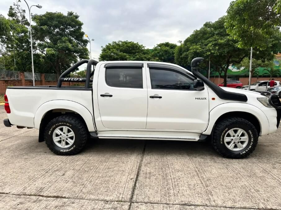 TOYOTA HILUX 2015 216.000 Kms.