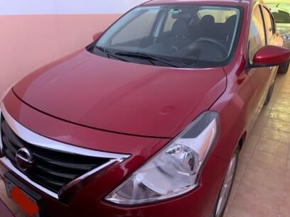 NISSAN VERSA 2015 86.000 Kms.