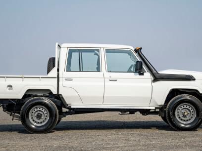 TOYOTA LAND CRUISER 2026 40 Kms.