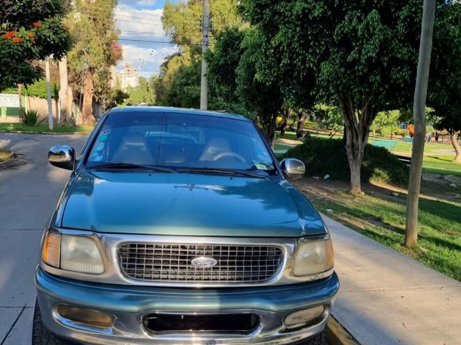 FORD EXPEDITION 1998 135.000 Kms.