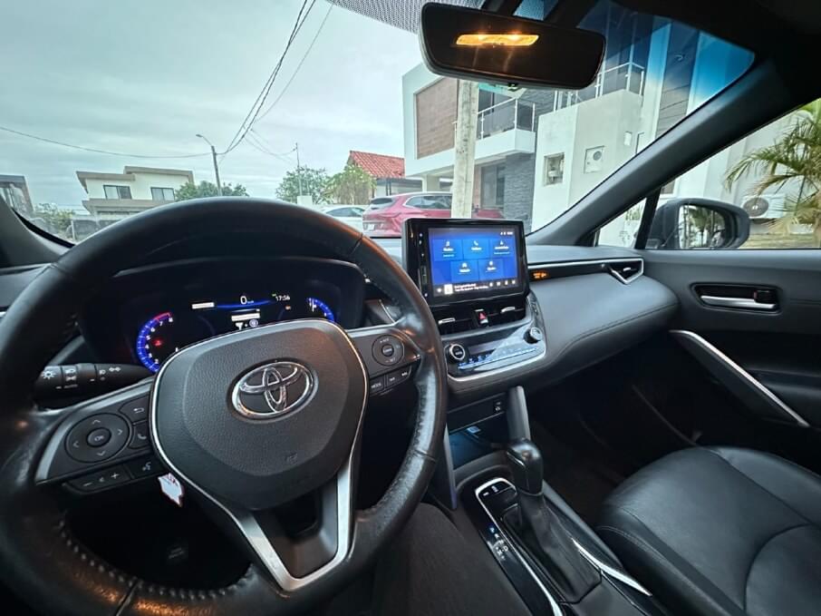 TOYOTA COROLLA 2024 47.400 Kms.