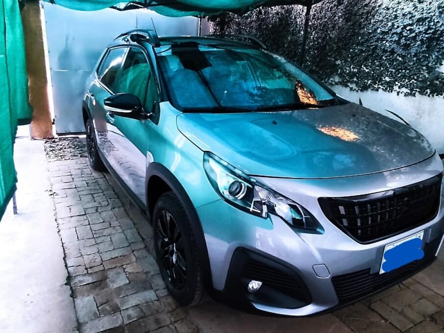 PEUGEOT 2008 2023 6.336 Kms.