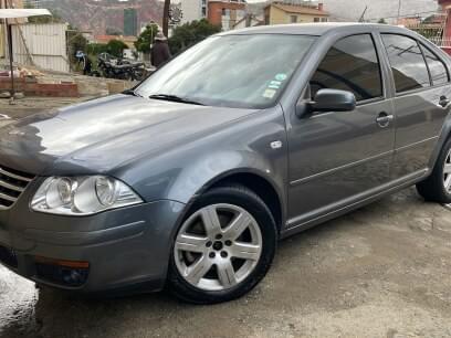 VOLKSWAGEN BORA 2014 102.400 Kms.