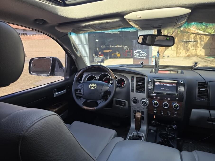 TOYOTA TUNDRA 2011 151.000 Kms.