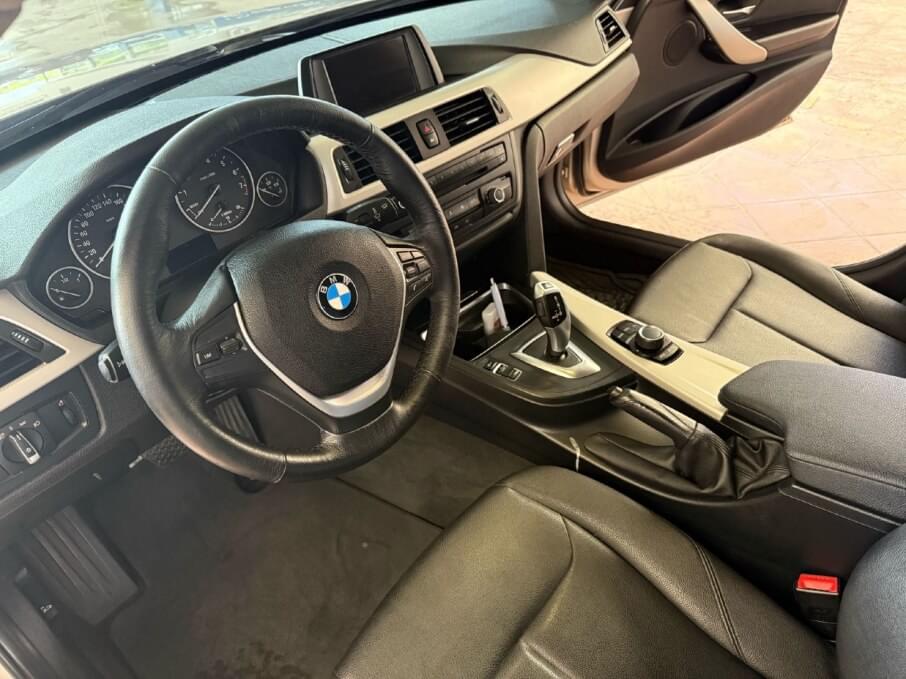 BMW 316 2015 76.000 Kms.