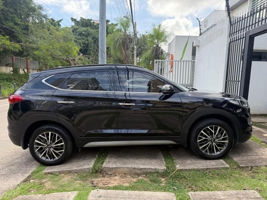 HYUNDAI TUCSON 2021 33.500 Kms.