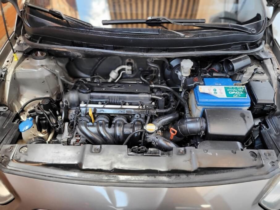 HYUNDAI ACCENT 2012 126.500 Kms.