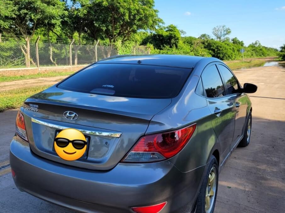 HYUNDAI ACCENT 2012 126.500 Kms.