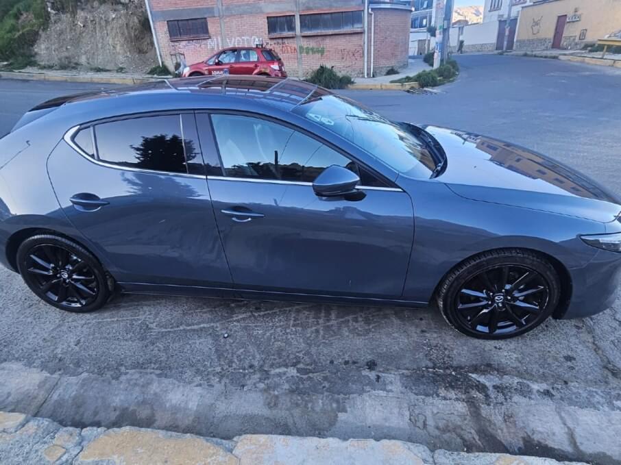 MAZDA MAZDA3 2022 23.000 Kms.