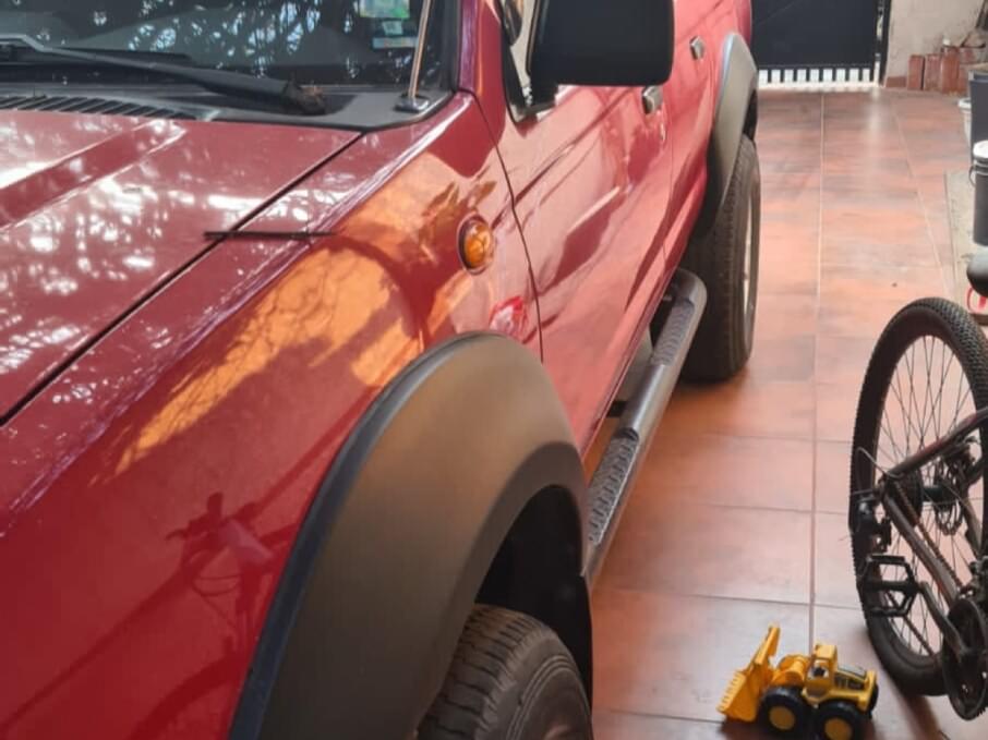 NISSAN FRONTIER 2014 99.500 Kms.