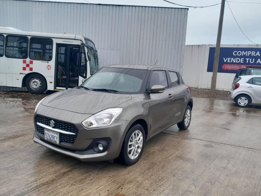 SUZUKI SWIFT 2023 66.000 Kms.