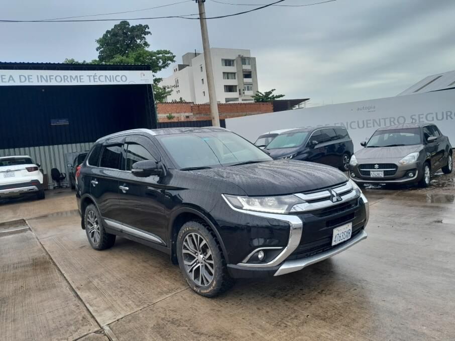 MITSUBISHI OUTLANDER 2018 97.500 Kms.