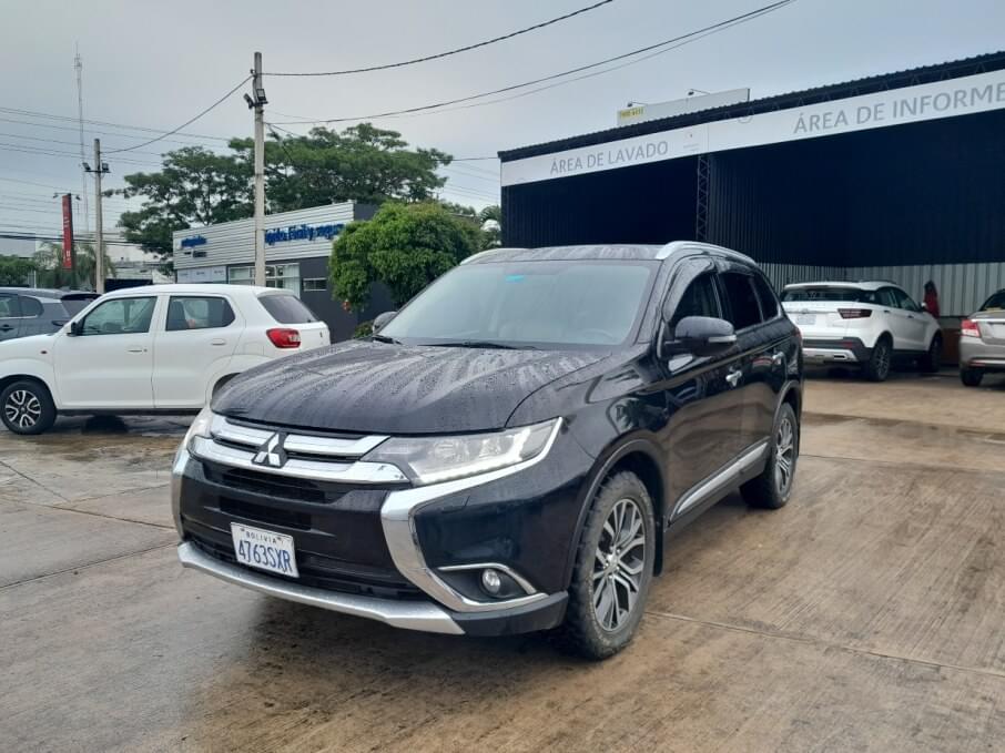 MITSUBISHI OUTLANDER 2018 97.500 Kms.