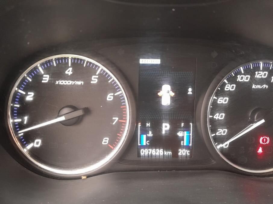 MITSUBISHI OUTLANDER 2018 97.500 Kms.