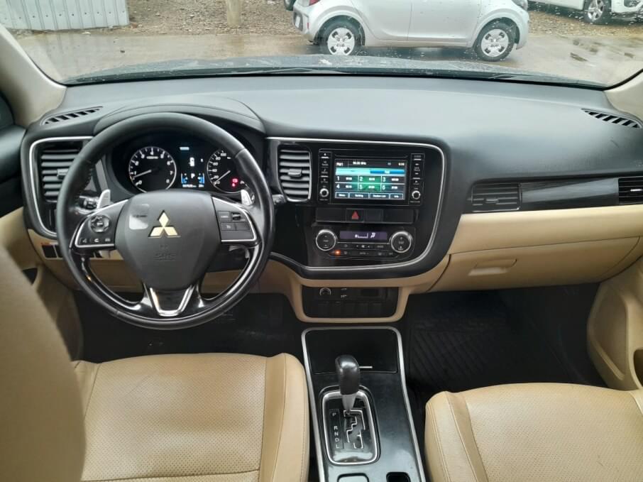 MITSUBISHI OUTLANDER 2018 97.500 Kms.