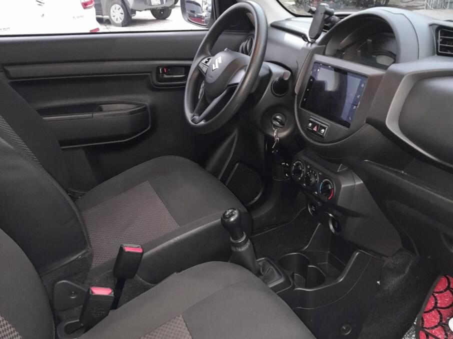 SUZUKI S-PRESSO 2025 15.700 Kms.