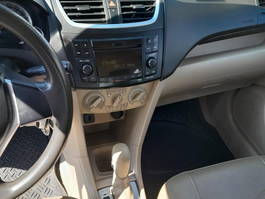 SUZUKI SWIFT DZIRE 2015 85.700 Kms.