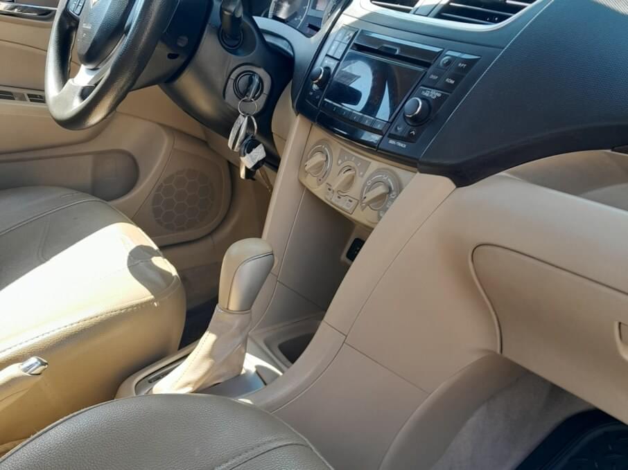 SUZUKI SWIFT DZIRE 2015 85.700 Kms.