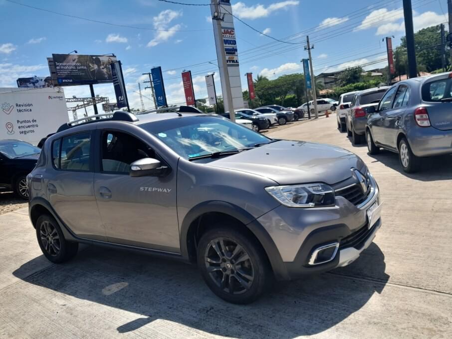 RENAULT STEPWAY 2021 83.500 Kms.