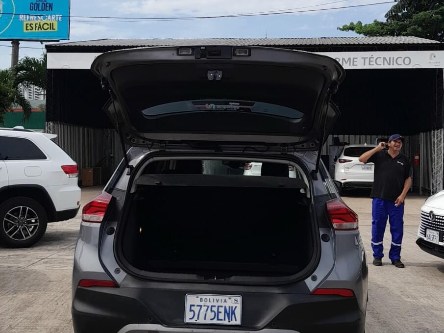 CHEVROLET TRACKER 2023 39.800 Kms.