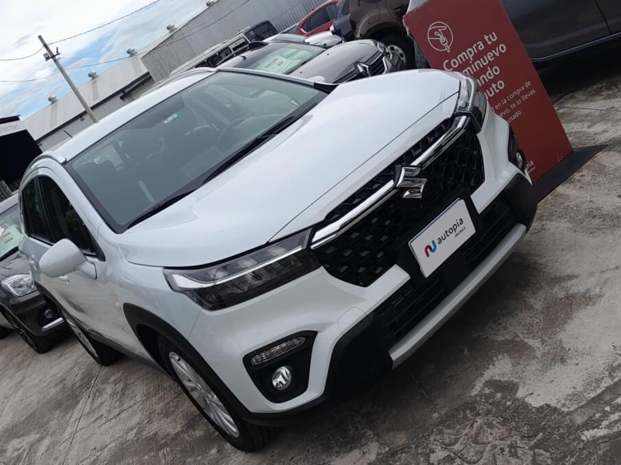 SUZUKI S-CROSS 2025 3.300 Kms.