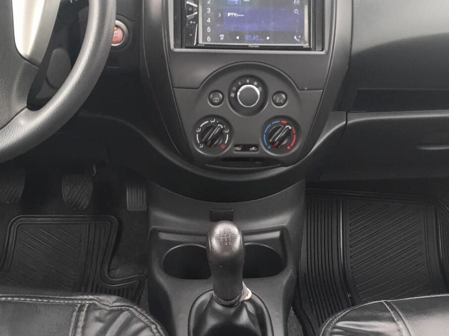 NISSAN VERSA 2019 85.000 Kms.