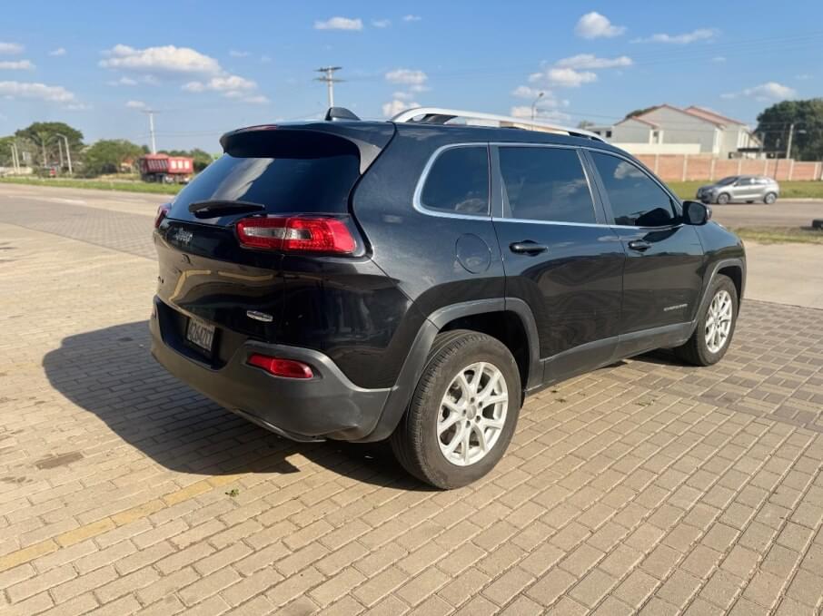 JEEP CHEROKEE 2016 130.000 Kms.