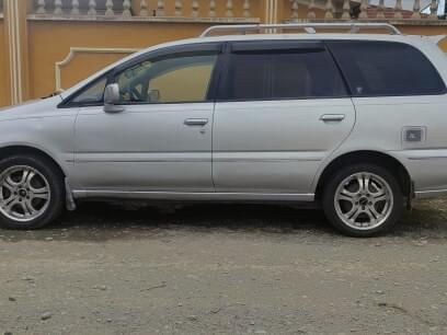 NISSAN SERENA 1998 300.000 Kms.