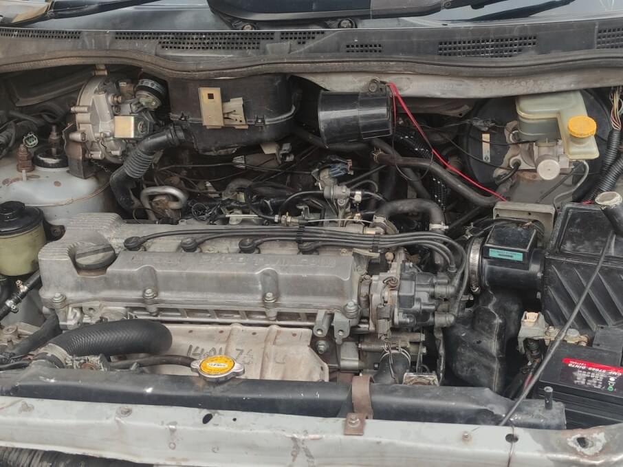 NISSAN SERENA 1998 300.000 Kms.