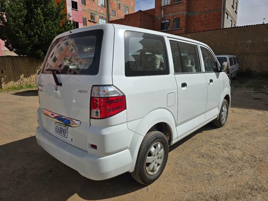 SUZUKI APV 2024 200 Kms.