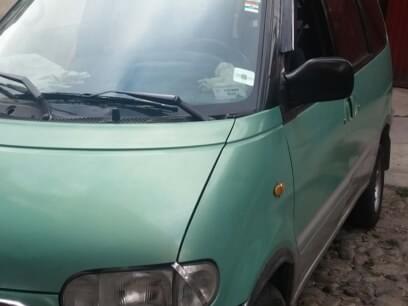 NISSAN SERENA 1995 150.000 Kms.