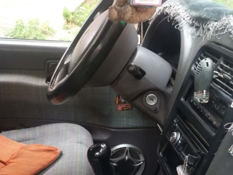 NISSAN SERENA 1995 150.000 Kms.