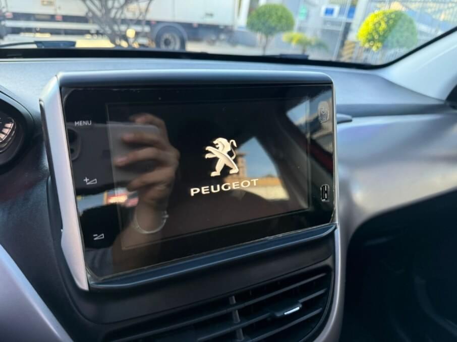 PEUGEOT 2008 2024 15.360 Kms.