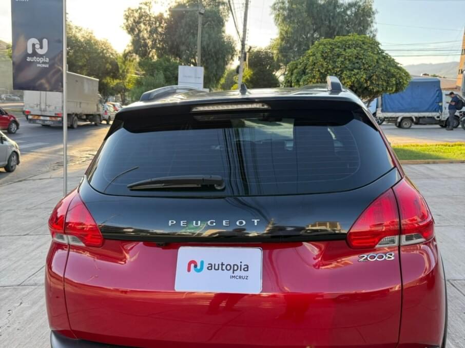 PEUGEOT 2008 2024 15.360 Kms.