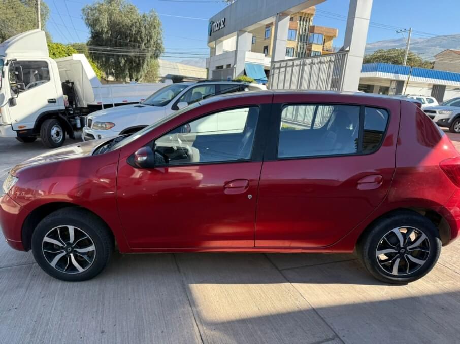 RENAULT SANDERO 2019 31.500 Kms.