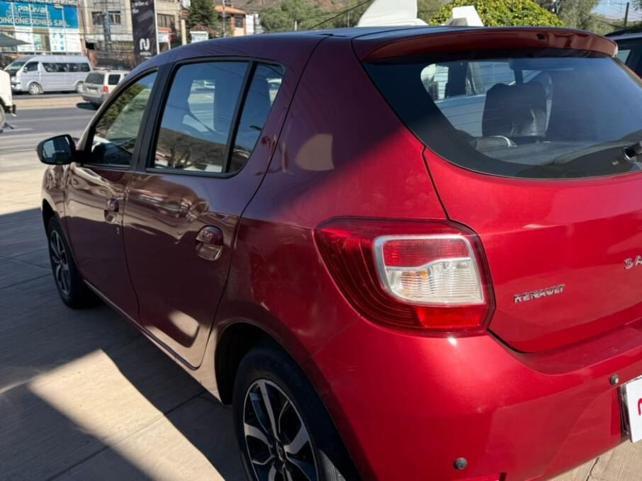 RENAULT SANDERO 2019 31.500 Kms.