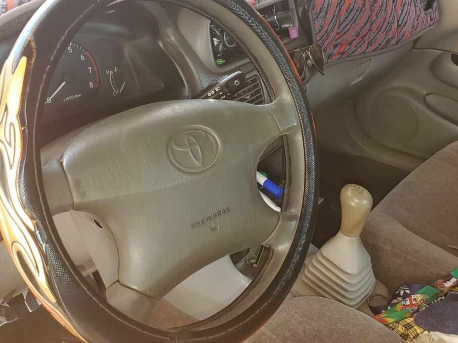 TOYOTA COROLLA 1998 251.012 Kms.