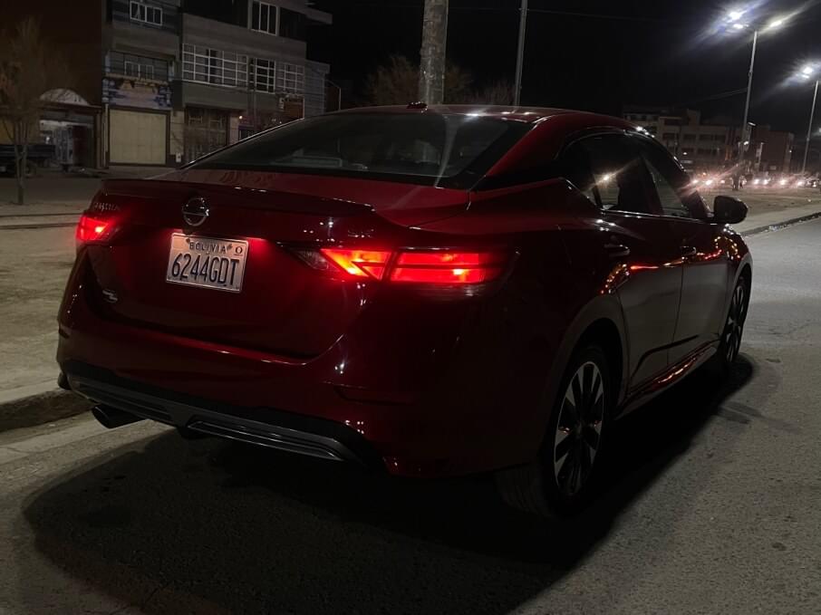 NISSAN SENTRA 2.0 2021 4.000 Kms.