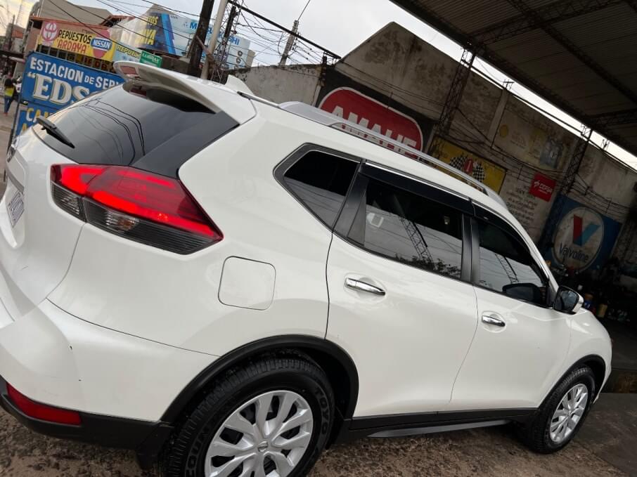 NISSAN ROGUE 2017 47.000 Kms.