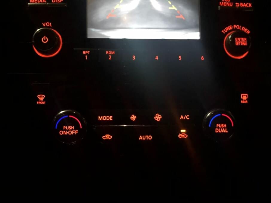 NISSAN NEW X-TRAIL 2015 53.000 Kms.