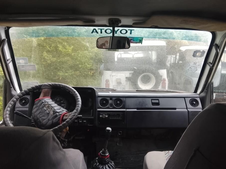 TOYOTA HIACE 1990 800.000 Kms.