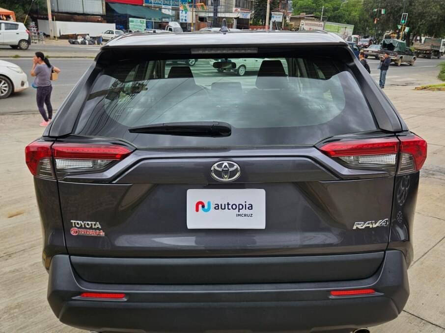 TOYOTA RAV4 2020 50.400 Kms.