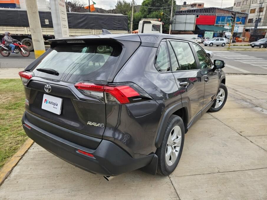 TOYOTA RAV4 2020 50.400 Kms.